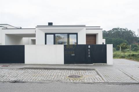 Moradia T3 Venda em Castelões,Vila Nova de Famalicão