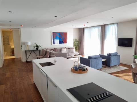 Apartamento T4, Lisboa / Venda