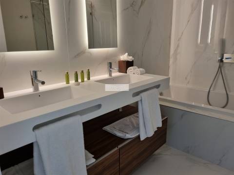 Apartamento turístico T3, Lisboa / Venda