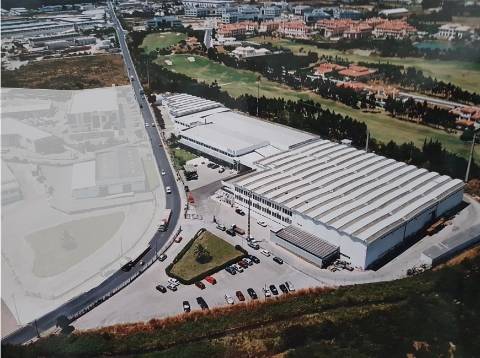 Conjunto de 3 armazéns para venda, Sintra