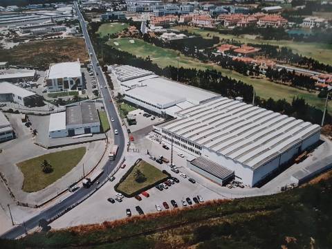 Conjunto de 3 armazéns para venda, Sintra