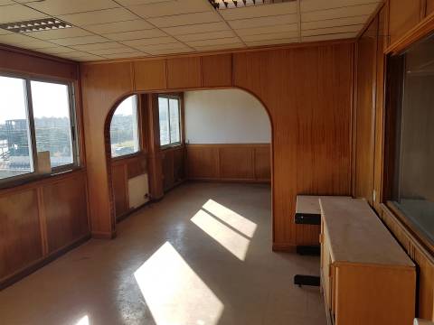 Conjunto de 3 armazéns para venda, Sintra