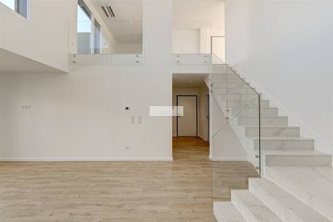 Apartamento Penthouse T4+1 DUPLEX, Montijo / Venda / 890.000€