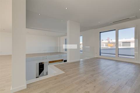 Apartamento Penthouse T4+1 DUPLEX, Montijo / Venda / 890.000€