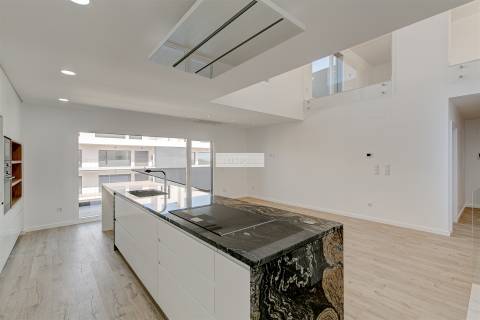 Apartamento Penthouse T4+1 DUPLEX, Montijo / Venda / 890.000€