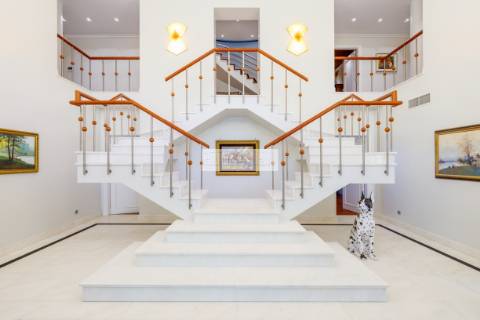 Moradia T5 TRIPLEX de Luxo com jardim e piscina, Lisboa