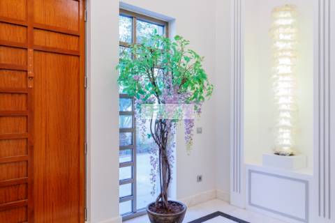 Moradia T5 TRIPLEX de Luxo com jardim e piscina, Lisboa