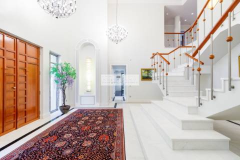 Moradia T5 TRIPLEX de Luxo com jardim e piscina, Lisboa