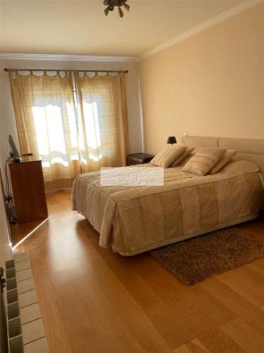 Apartamento T2 para arrendar, garagem, piscina, praia, Carcavelos, condomínio fechado, segurança 24h