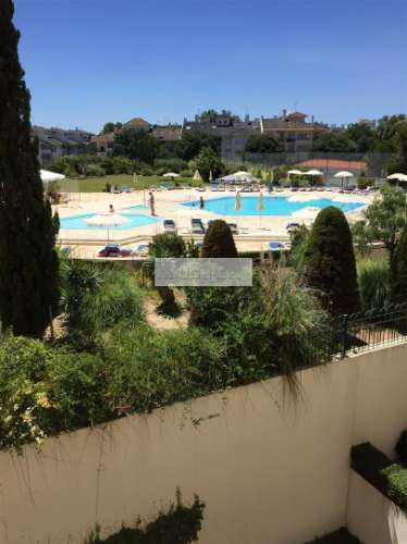 Apartamento T2 para arrendar, garagem, piscina, praia, Carcavelos, condomínio fechado, segurança 24h