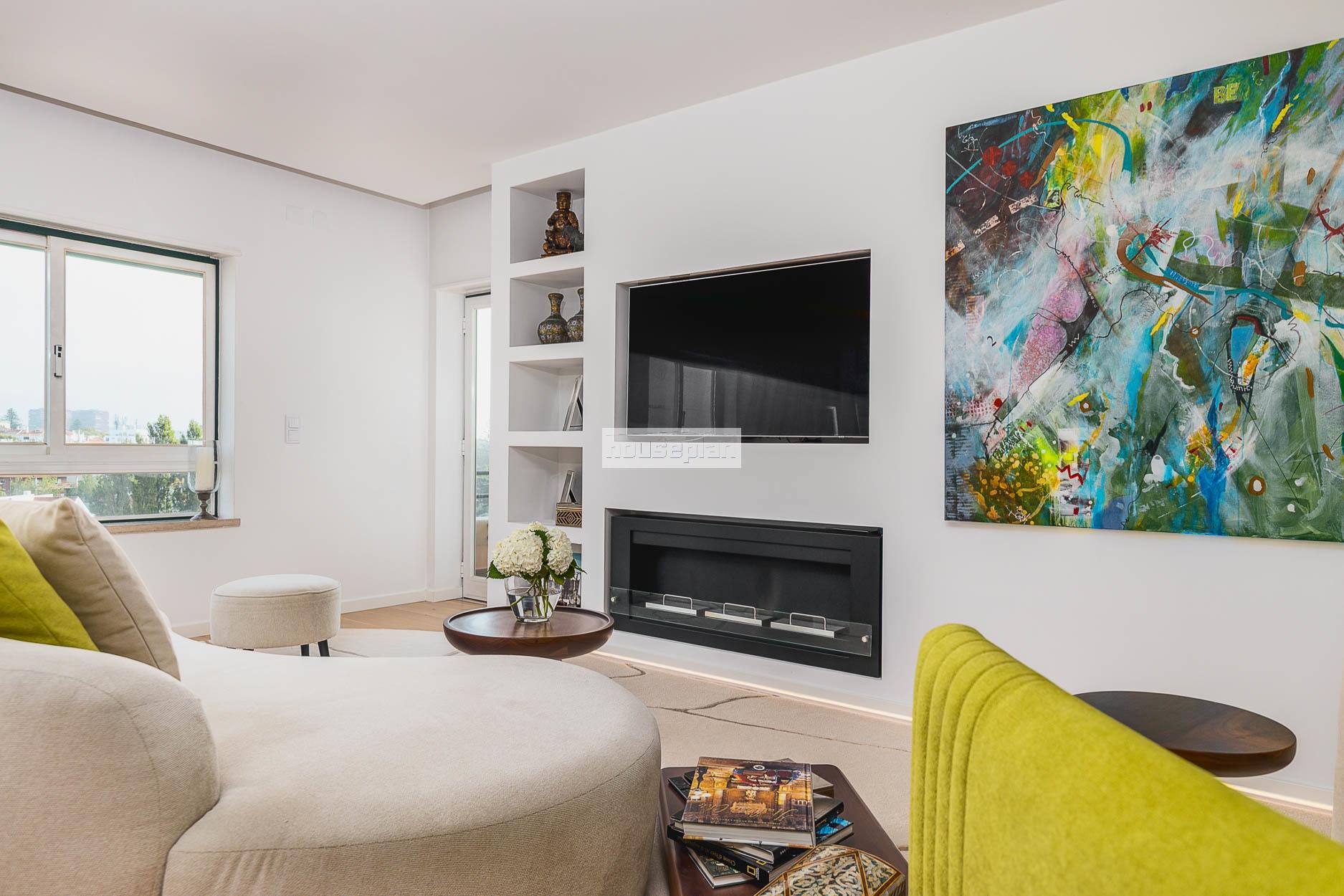 Apartamento T3 Renovado em condomínio fechado em Carcavelos, perto do mar