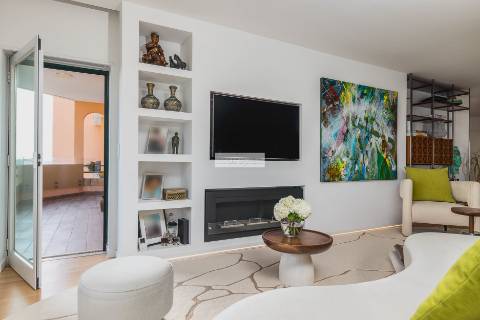 Apartamento T3 Renovado em condomínio fechado em Carcavelos, perto do mar