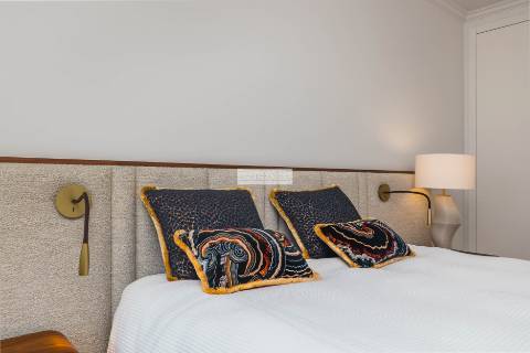 Apartamento T3 Renovado em condomínio fechado em Carcavelos, perto do mar