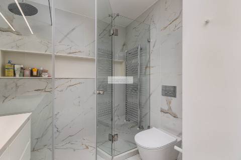 Apartamento T3 Renovado em condomínio fechado em Carcavelos, perto do mar