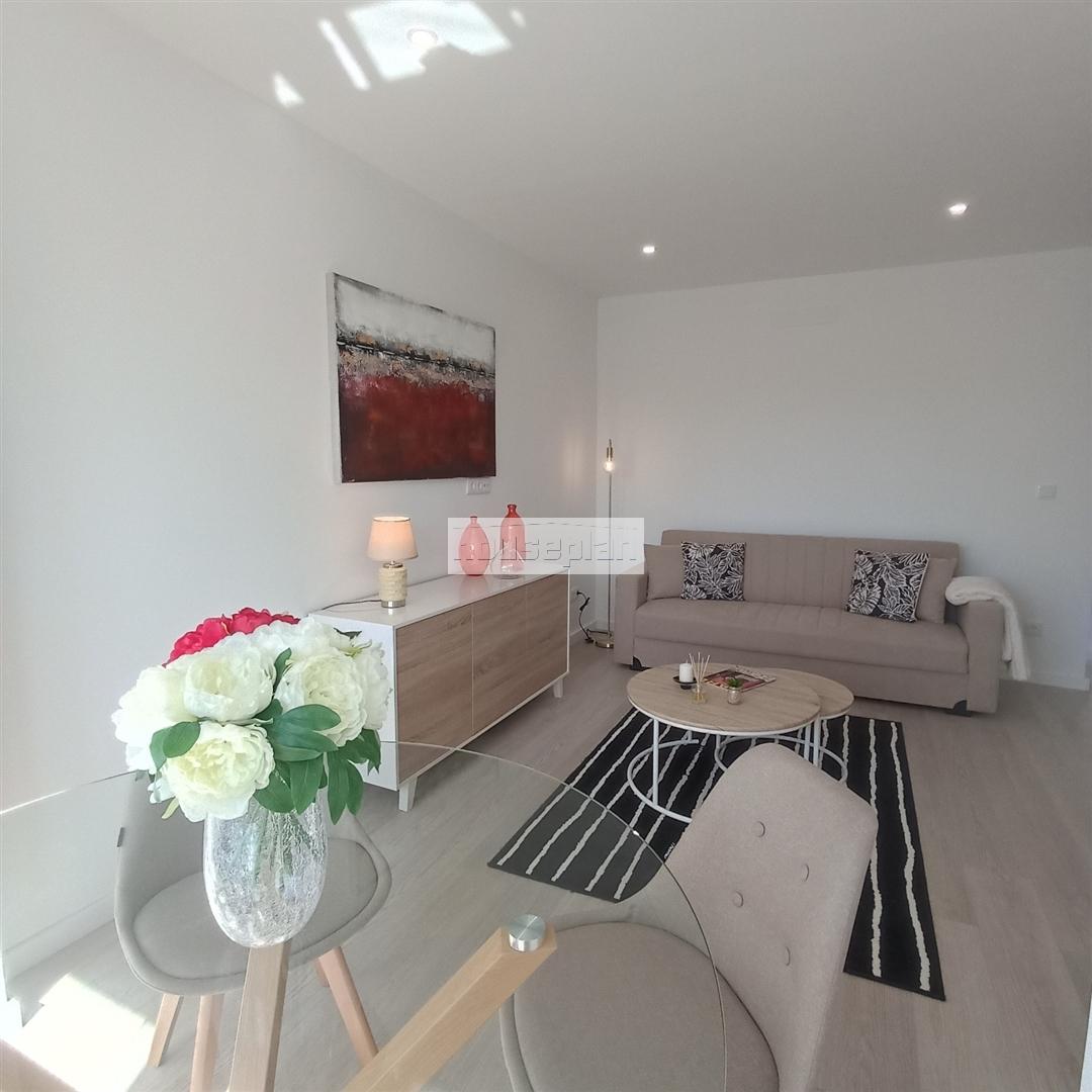 Apartamento T3 totalmente Renovado e mobilado em Benfica