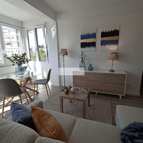 Apartamento T3 totalmente Renovado e mobilado em Benfica
