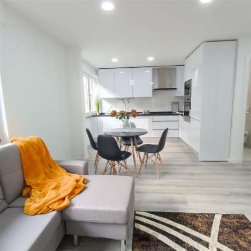 Apartamento T3 totalmente Renovado e mobilado em Benfica