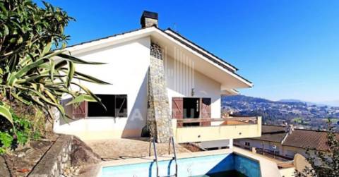 Moradia Isolada T5 na Abelheira