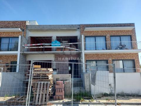 Moradia T3 em Santa Marta de Portuzelo