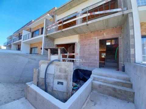 Moradia T3 em Santa Marta de Portuzelo