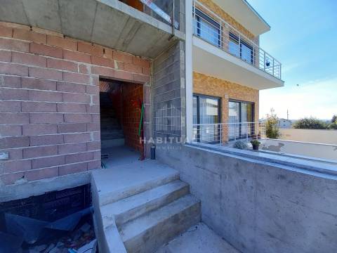 Moradia T3 em Santa Marta de Portuzelo