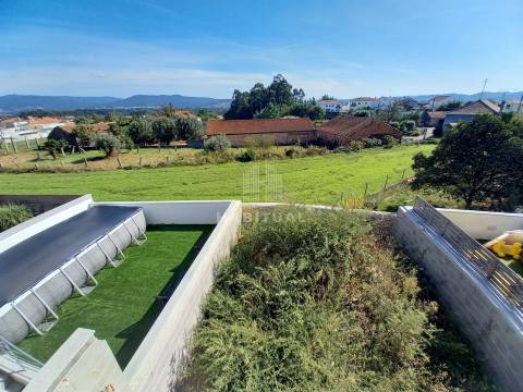 Moradia T3 em Santa Marta de Portuzelo