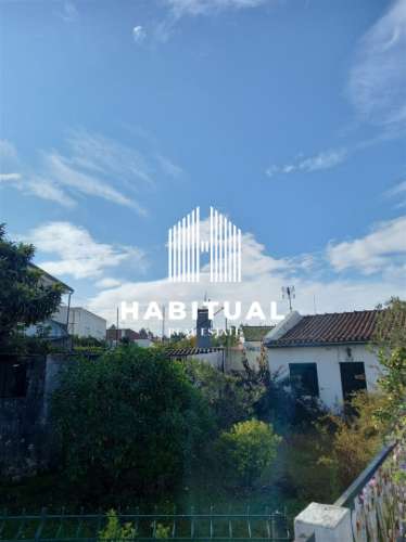 Moradia Isolada T2 em Darque