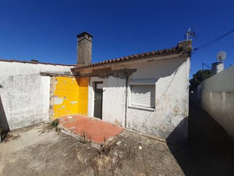 Moradia Isolada T2 em Darque