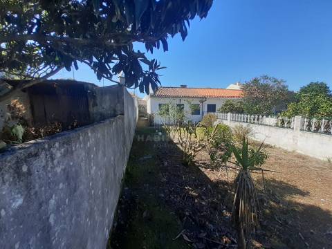 Moradia Isolada T2 em Darque