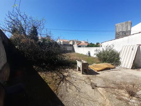 Moradia Isolada T2 em Darque