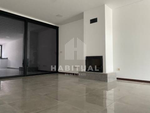 Moradia Geminada T3 em Areosa