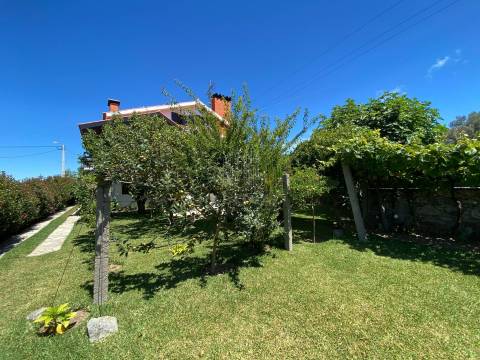 Moradia T9 Perto da Praia em Moledo