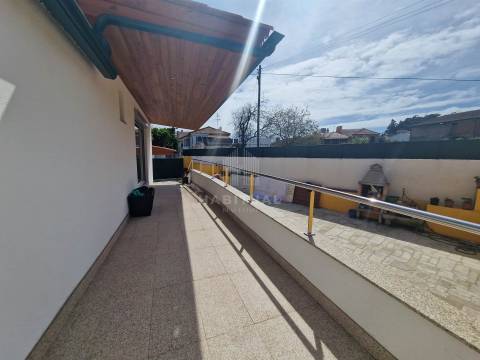 Moradia T3 Remodelada em Meadela