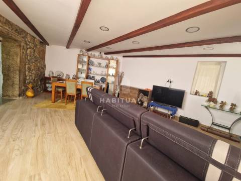 Moradia T3 Remodelada em Meadela