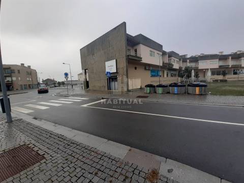 Loja destinada a Discoteca perto da praia  em Viana do Castelo