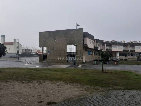 Loja destinada a Discoteca perto da praia  em Viana do Castelo