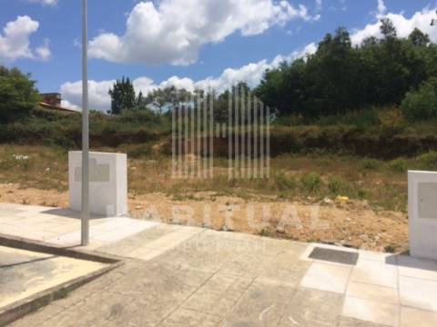 Lote com 420 m2 em Campos  - ( LOTE 10)