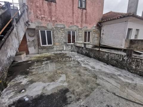 Apartamento T2 com terraço em Lanhelas