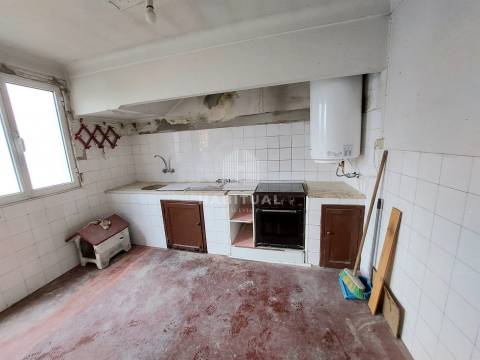 Apartamento T2 com terraço em Lanhelas