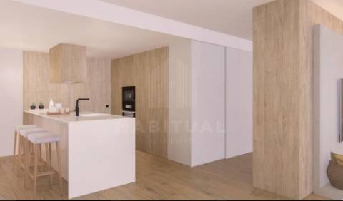 Apartamento T3 Duplex - Condominio fechado