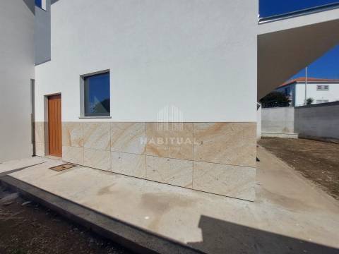 Moradia T3 com Vistas Mar em Monserrate