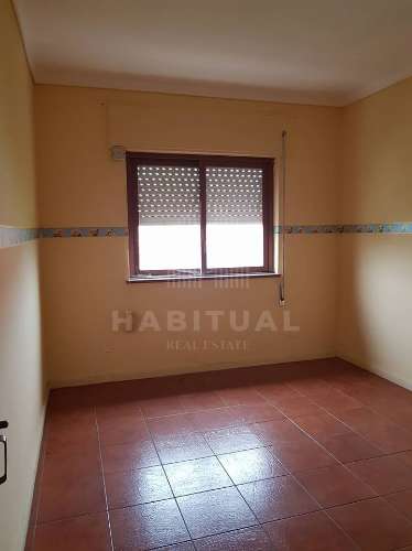 APARTAMENTO T3 NA MEADELA