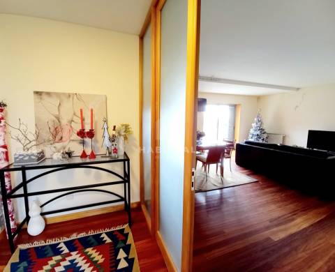 Moradia T4 em Loivo com Vistas para o Rio Minho e Piscina Exterior