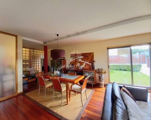 Moradia T4 em Loivo com Vistas para o Rio Minho e Piscina Exterior