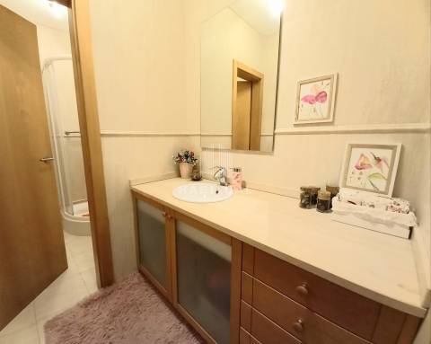 Moradia T4 em Loivo com Vistas para o Rio Minho e Piscina Exterior