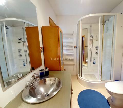 Moradia T4 em Loivo com Vistas para o Rio Minho e Piscina Exterior