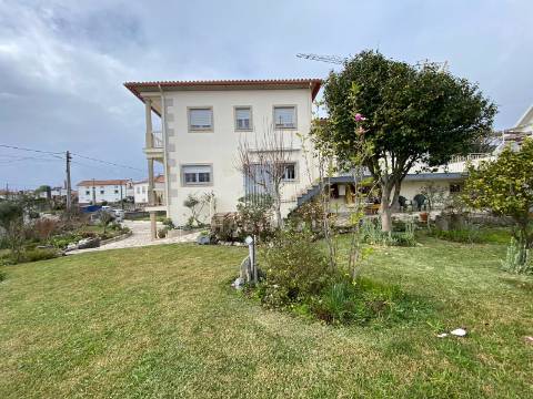 Moradia  T5  em Vila Praia de Âncora