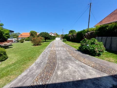 Moradia Isolada T4 com Garagem em Campos - Vila Nova de Cerveira