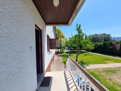 Moradia Isolada T4 com Garagem em Campos - Vila Nova de Cerveira