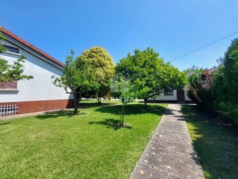 Moradia Isolada T4 com Garagem em Campos - Vila Nova de Cerveira